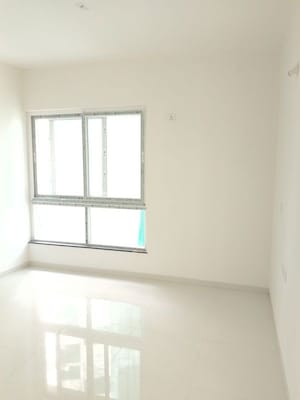Room in 2 BHK Apartment at MSR Seasons, Chinchwad – for Rent