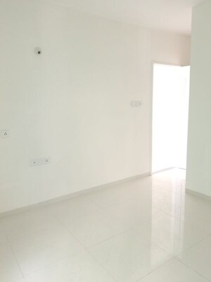 Room in 2 BHK Apartment at MSR Seasons, Chinchwad – for Rent