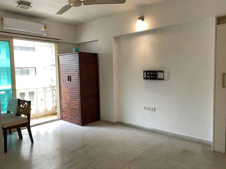 Room, hashu-niwas 2 Bedroom 850 Sq.Ft. Apartment In Bandra West Mumbai 10740178