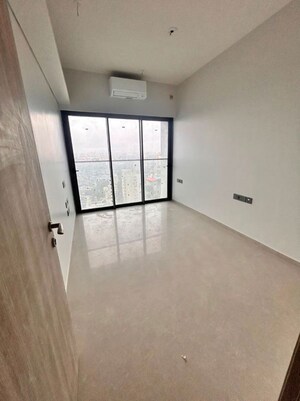 Room in 2 BHK Apartment at Rustomjee Paramount, Khar West – for Rent