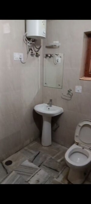 Bathroom in 2 BHK Builder Floor at Khatipura – for Rent