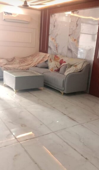 2 BHK Builder Floor For Sale in Ashirwad Apartment Model Town in Model Town, Ghaziabad