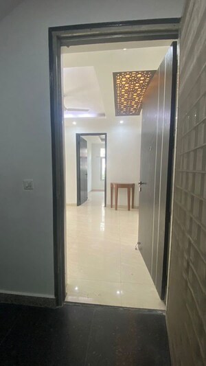 Room in 4 BHK Builder Floor at Sector 57 – for Rent
