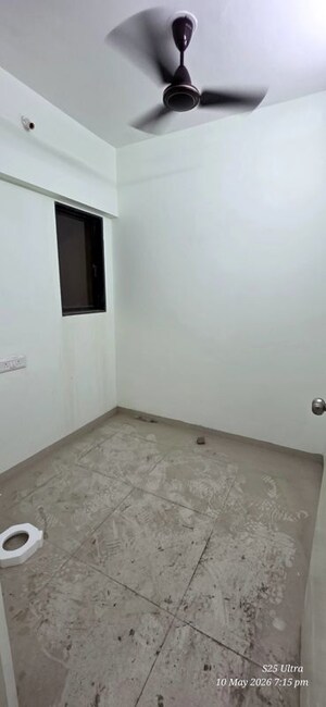 Room in 2 BHK Apartment at La Classic, Malad West – for Sale