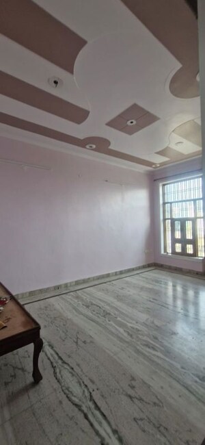 Room in 2 BHK Independent House at Sector 7 – for Rent