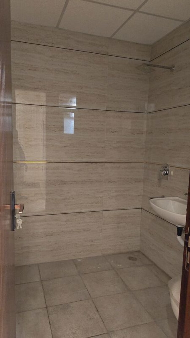 Bathroom, pratap vihar 2 Bedroom 750 Sq.Ft. Builder Floor In Pratap Vihar Ghaziabad 10740275