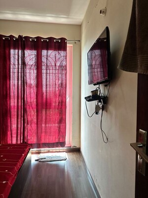 Bathroom in 3 BHK Builder Floor at BPTP Parkland Pride, Sector 77 – for Rent