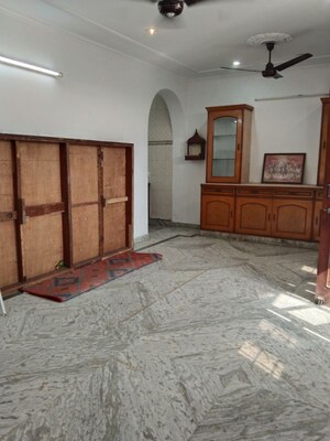 Room in 2 BHK Villa at Sector 23 – for Rent