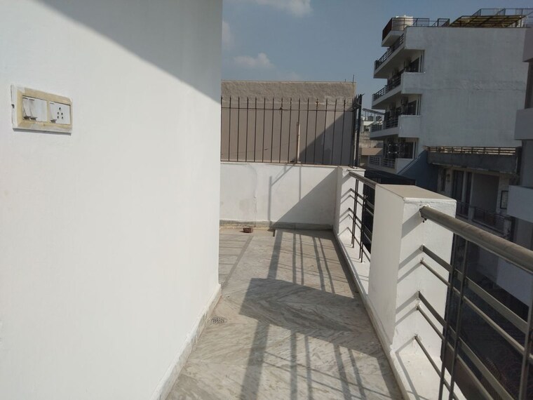 Balcony, sector 23 2 Bedroom 1350 Sq.Ft. Villa In Sector 23 Gurgaon 10740300