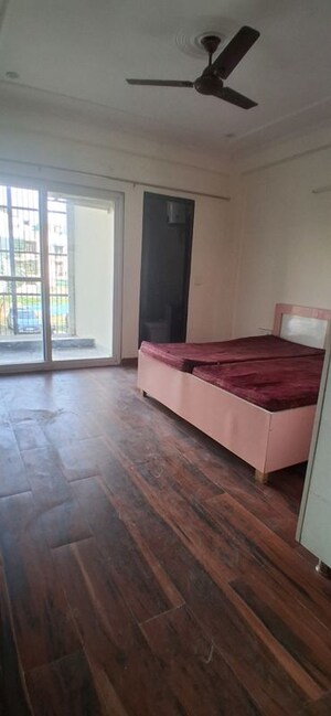 Furnished Amenities in 3 BHK Builder Floor at Sector 57 – for Rent