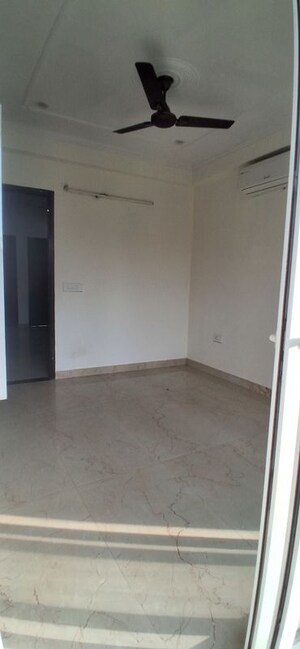 Furnished Amenities in 3 BHK Builder Floor at Sector 57 – for Rent