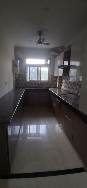 Kitchen in 3 BHK Builder Floor at Sector 57 – for Rent
