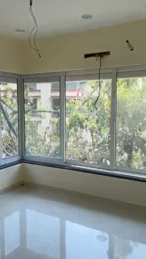 Bedroom in 2 BHK Apartment at Chembur – for Rent