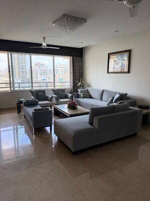 2 BHK Apartment For Rent in LN Brightland CHS, Khar West
