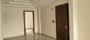 Room in 3 BHK Builder Floor at Sector 51 – for Rent