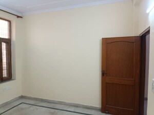 Room in 3 BHK Independent House at Sector 14 – for Rent