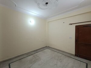 Room in 3 BHK Independent House at Sector 14 – for Rent