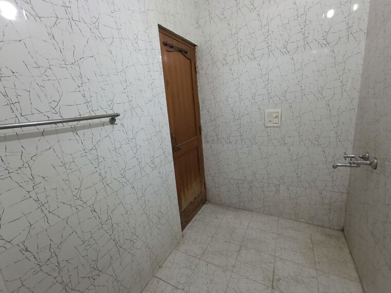 Room, sector 14 3 Bedroom 1577 Sq.Ft. Independent House In Sector 14 Gurgaon 10740376
