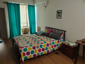 Bedroom in 4 BHK Apartment at DLF The Summit, Dlf Phase V – for Rent