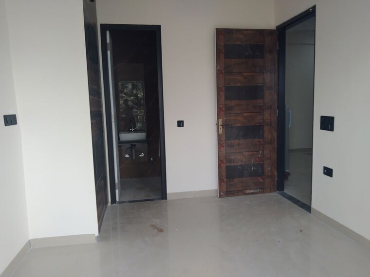 Room, sector 23 2 Bedroom 1350 Sq.Ft. Builder Floor In Sector 23 Gurgaon 10740384