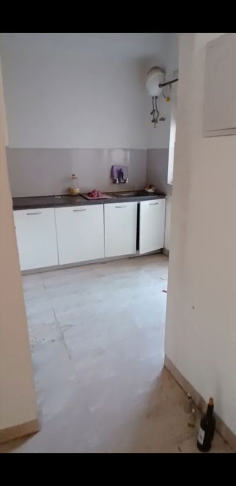 Kitchen, puri-aman-vilas 3 Bedroom 250 Sq.Yd. Builder Floor In Sector 89 Faridabad 10740397