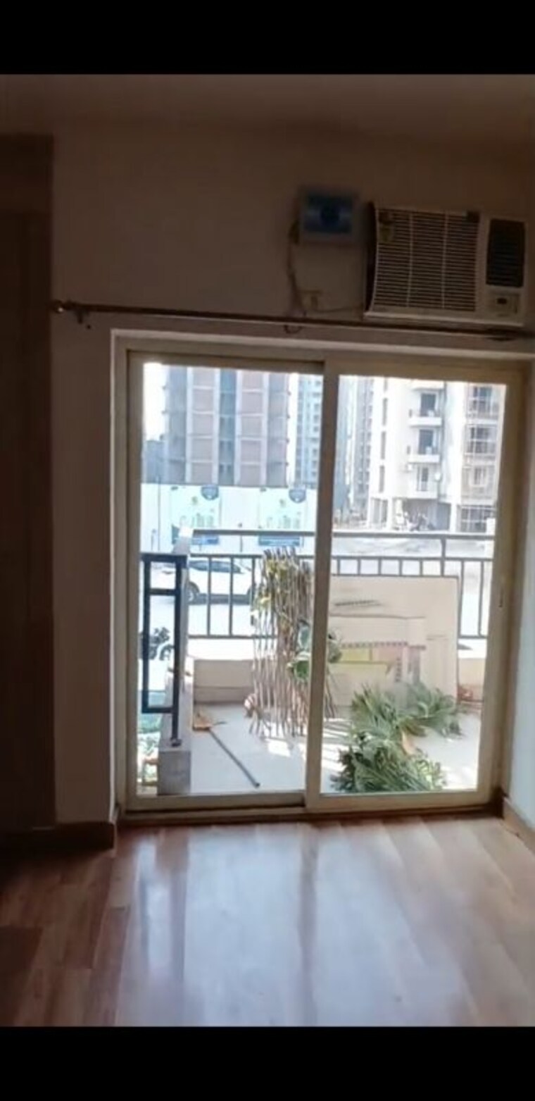 Room, puri-aman-vilas 3 Bedroom 250 Sq.Yd. Builder Floor In Sector 89 Faridabad 10740397