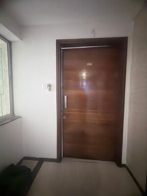 Room in 2 BHK Apartment at Romell Aether, Goregaon East – for Rent