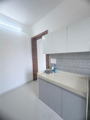 Room in 2 BHK Apartment at Romell Aether, Goregaon East – for Rent
