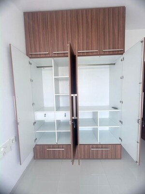 Furnished Amenities in 2 BHK Apartment at Romell Aether, Goregaon East – for Rent