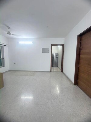 Room in 2 BHK Apartment at Romell Aether, Goregaon East – for Rent