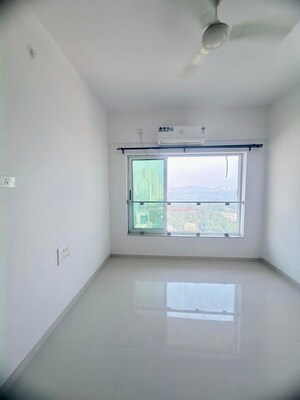 Room in 2 BHK Apartment at Romell Aether, Goregaon East – for Rent