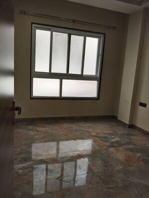 Room in 3 BHK Builder Floor at Palam Vihar – for Rent