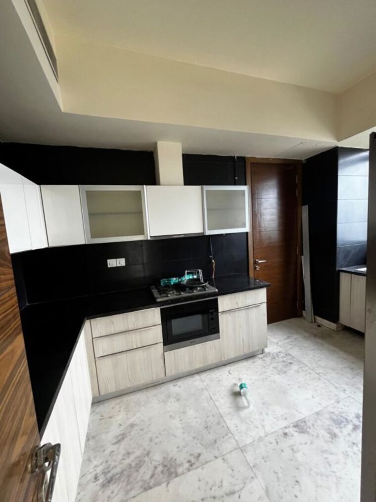 Kitchen, m3m-golf-estate 3 Bedroom 3005 Sq.Ft. Apartment In Sector 65 Gurgaon 10740413
