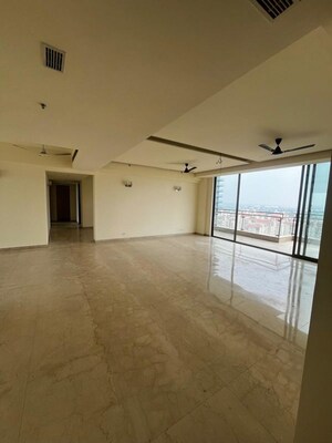 Room in 3 BHK Apartment at M3M Golf Estate, Sector 65 – for Rent