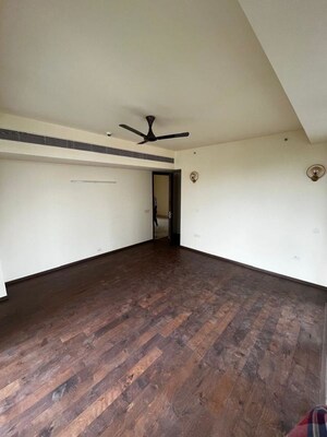 Room in 3 BHK Apartment at M3M Golf Estate, Sector 65 – for Rent