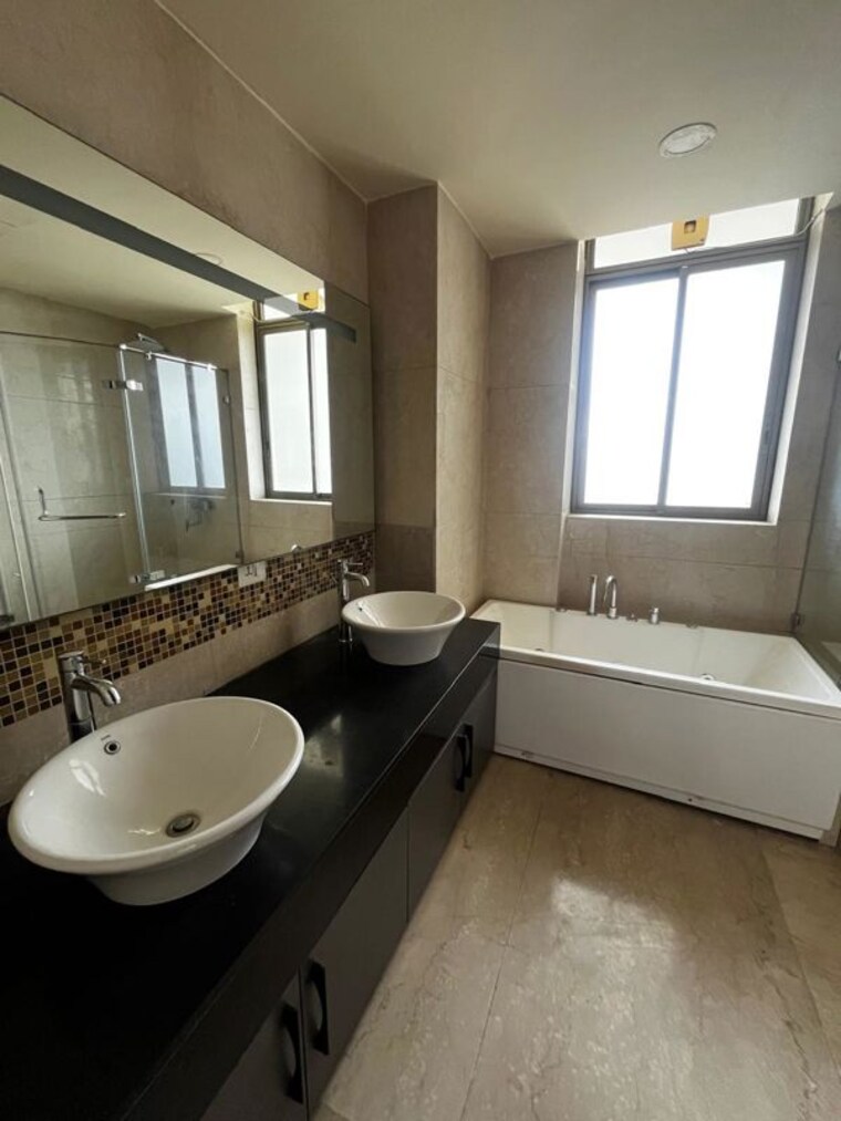 Bathroom, m3m-golf-estate 3 Bedroom 3005 Sq.Ft. Apartment In Sector 65 Gurgaon 10740413