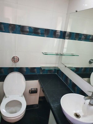 Team Area in 3 BHK Apartment at Ekta Park Vista, Khar West – for Sale