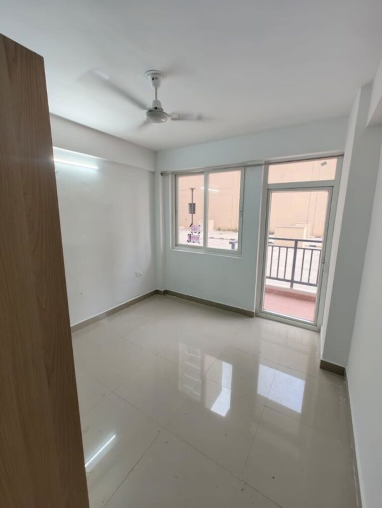 Room, signature-global-orchard-avenue 2 Bedroom 543 Sq.Ft. Apartment In Sector 93 Gurgaon 10740420