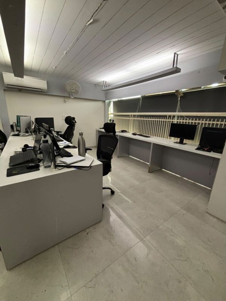 Team Area, science city Commercial Office Space 2800 Sq.Ft. In Science City Ahmedabad 10740412