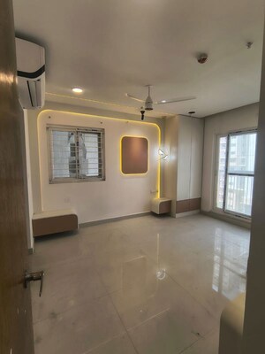 Room in 3 BHK Apartment at INDIS Viva City, Kondapur – for Rent