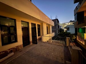 5 BHK Builder Floor For Rent in Sector 40