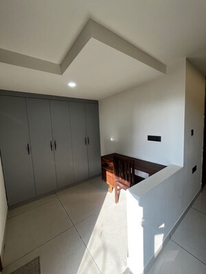 Furnished Amenities in 2 BHK Builder Floor at Sushant Lok I – for Rent