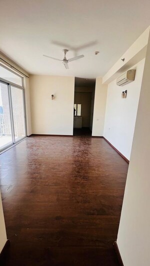 Room in 4 BHK Apartment at M3M Golf Estate, Sector 65 – for Rent