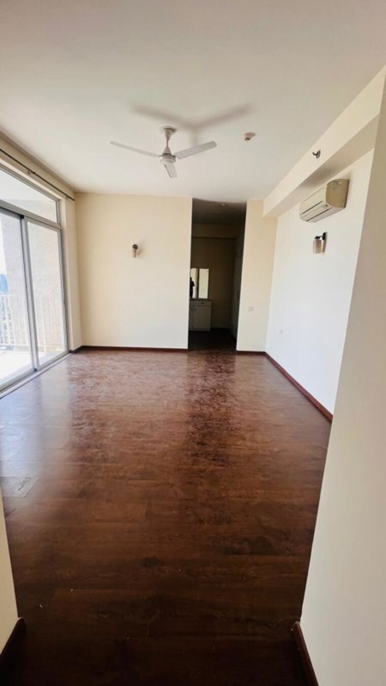 Room, m3m-golf-estate 4 Bedroom 4785 Sq.Ft. Apartment In Sector 65 Gurgaon 10740477