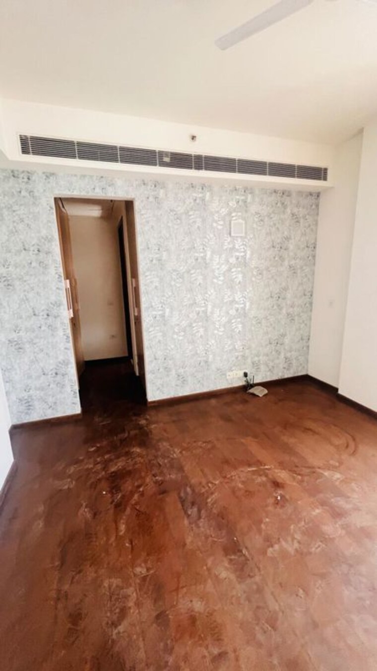 Room, m3m-golf-estate 4 Bedroom 4785 Sq.Ft. Apartment In Sector 65 Gurgaon 10740477
