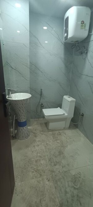 Bathroom in 3 BHK Builder Floor at Fidato Honour Homes, Sector 89 – for Sale