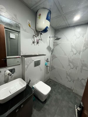Bathroom in 2 BHK Builder Floor at Sector 43 – for Rent