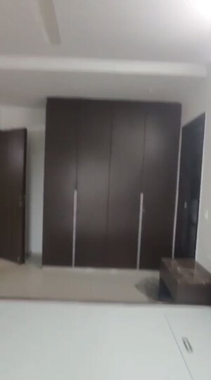 Bedroom in 3 BHK Apartment at Chembur – for Rent