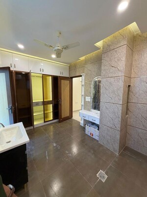 Living Room in 3.5 BHK Builder Floor at Dlf Phase ii – for Rent