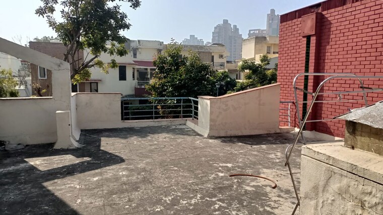 Exterior View, nirvana country 3 Bedroom 500 Sq.Yd. Independent House In Nirvana Country Gurgaon 10740590